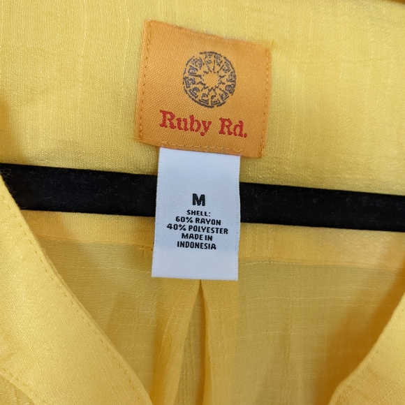 Ruby Road Yellow Flowy Lightweight Button Down Blouse with Tie Waist Size Medium - Picture 3 of 8